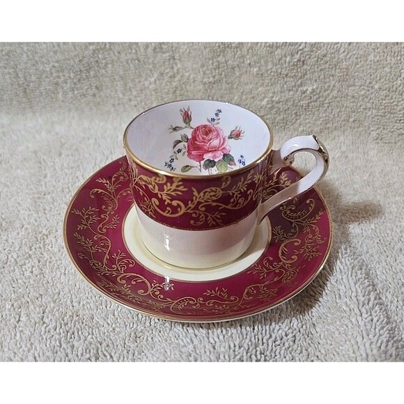 Swansea Rose (Magenta) Demitasse Cup and Saucer R139 Signed W Birbeck - Picture 2 of 14